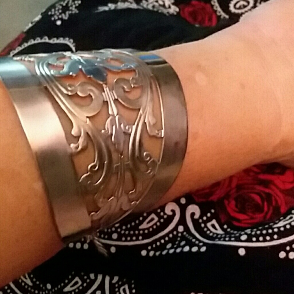 Beautiful cuff bracelet 💜